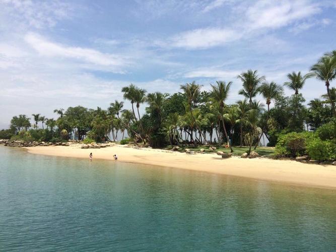 附近的景点免费景区海边沙滩_附近有没有好玩的旅游景点海边